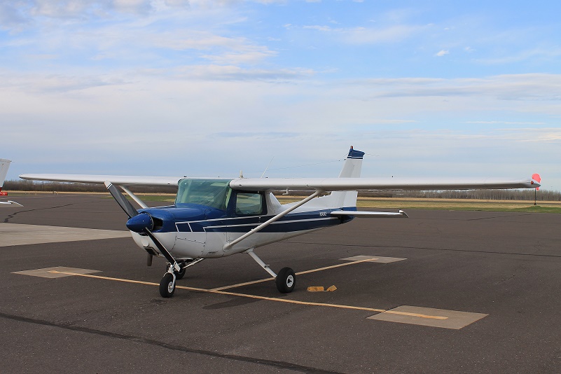 Cessna 152 N24242